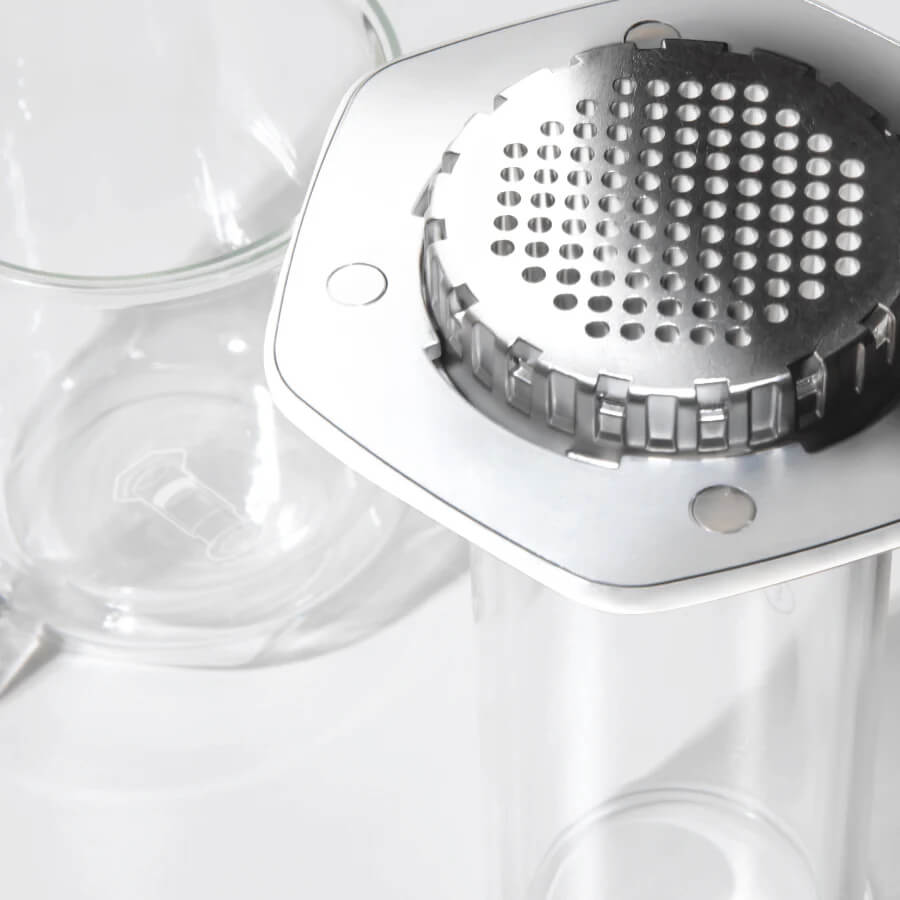 AeroPress_Coffee_Maker_-_Premium_white_1.jpg
